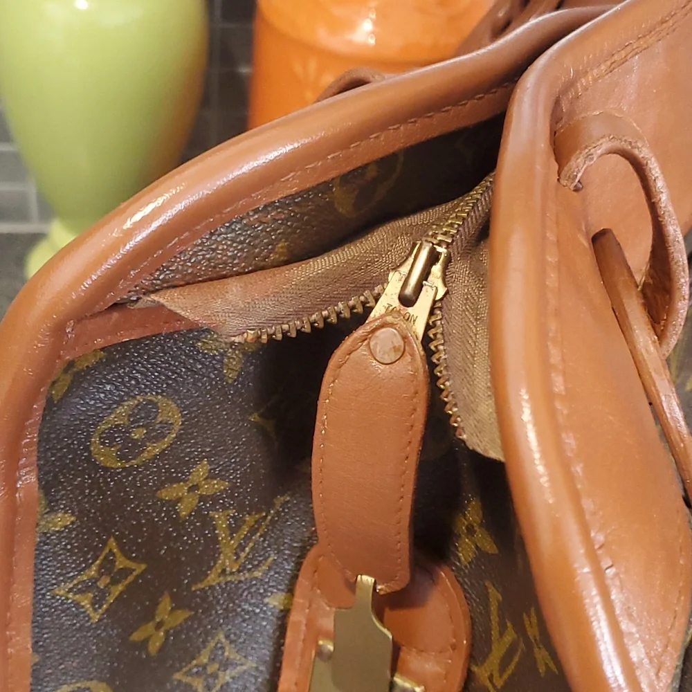 Louis Vuitton Vintage Bag with COA - Picture 11 of 16